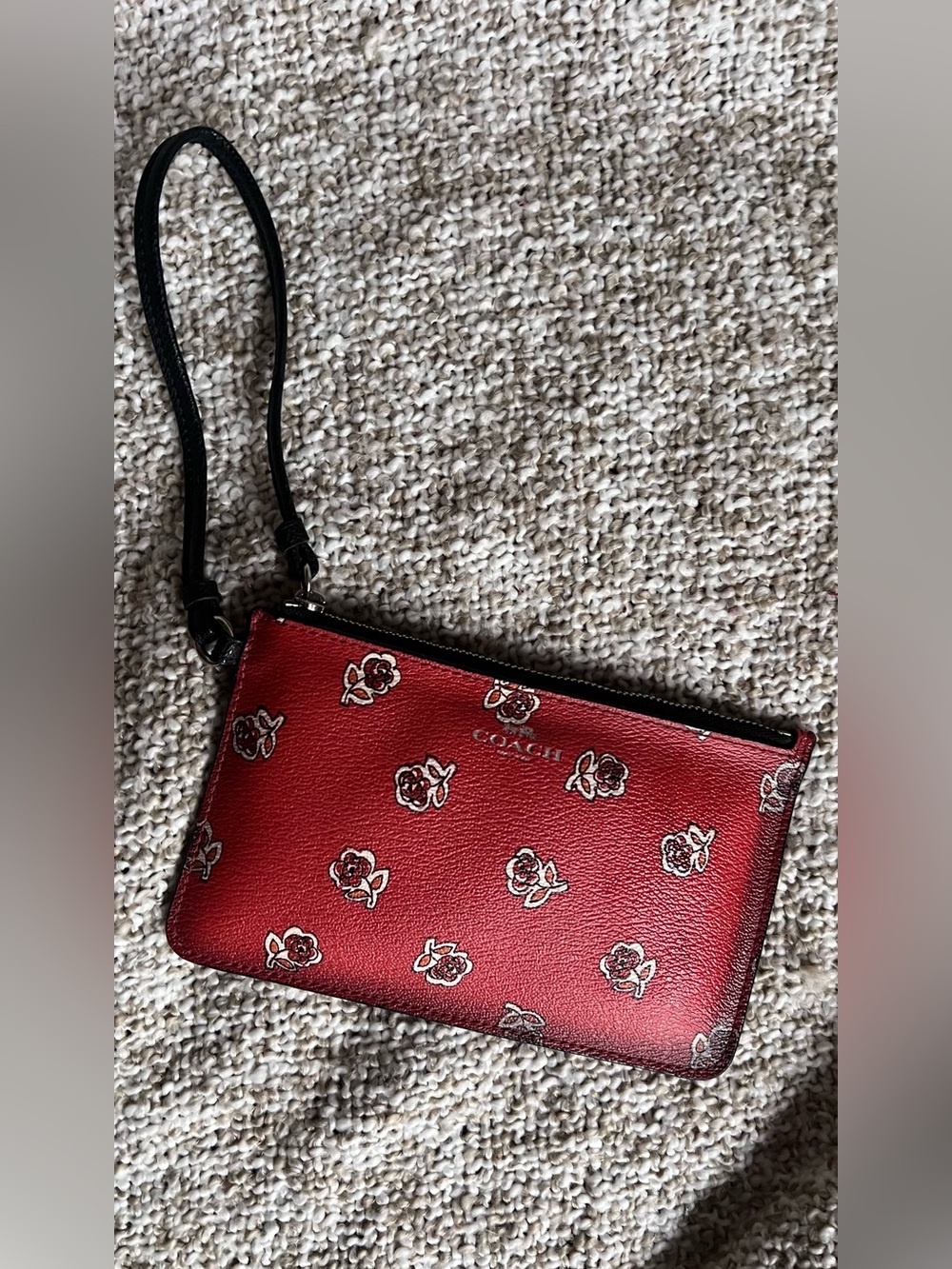 COACH Red Rose Floral Print Leather Corner Zip Wristlet Wallet Clutch